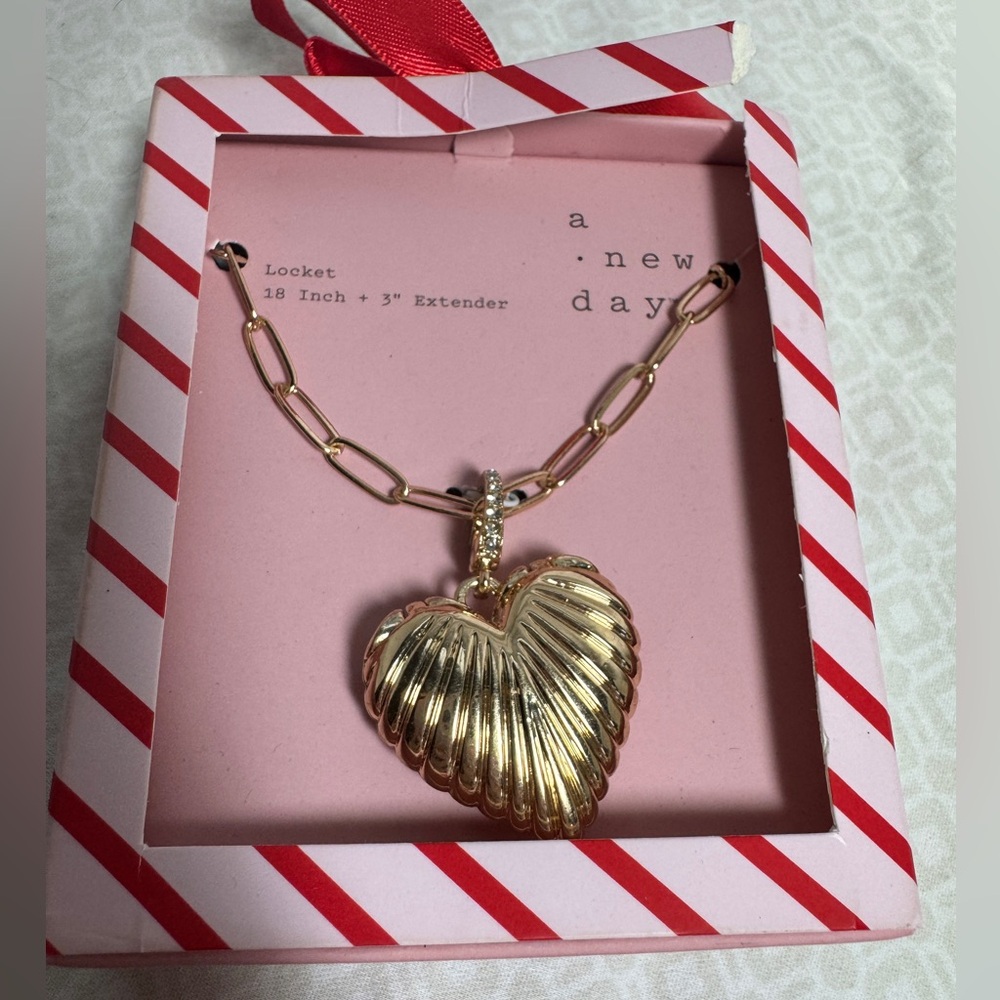 A New Day Gold Textured Heart Necklace NWT